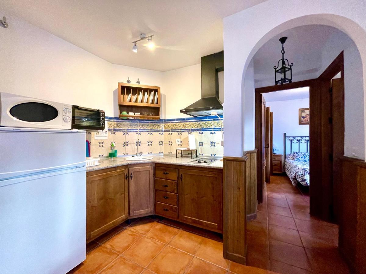 Apartamentos Axarquia , Frigiliana, Terraza Privada Con Vistas A La Montana Rio Y Al Mar Экстерьер фото