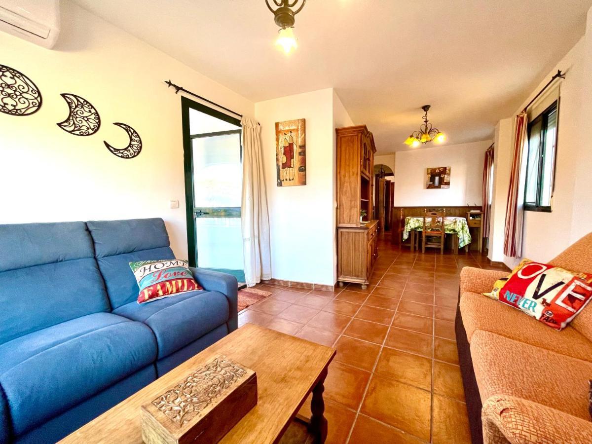 Apartamentos Axarquia , Frigiliana, Terraza Privada Con Vistas A La Montana Rio Y Al Mar Экстерьер фото