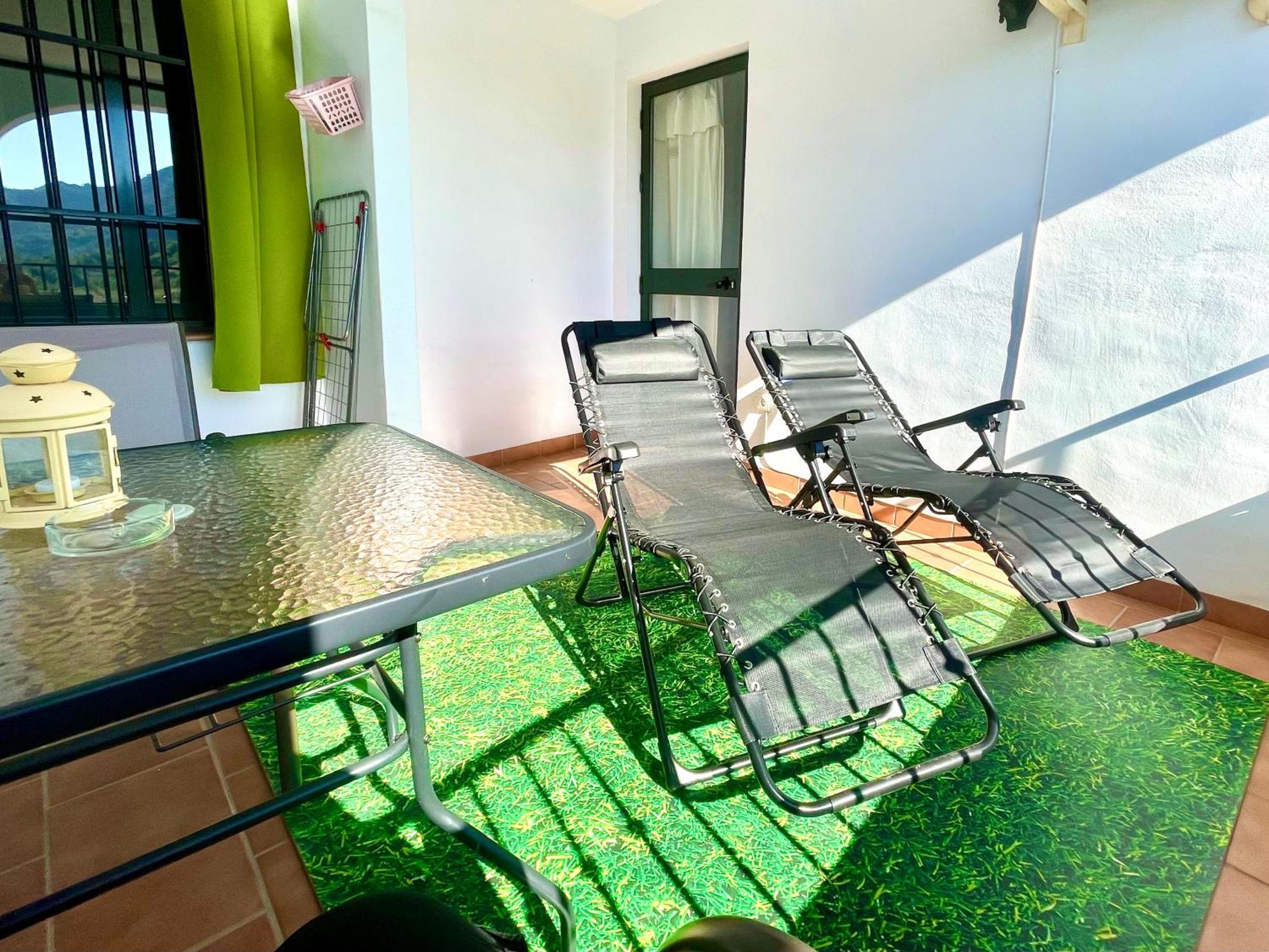 Apartamentos Axarquia , Frigiliana, Terraza Privada Con Vistas A La Montana Rio Y Al Mar Экстерьер фото